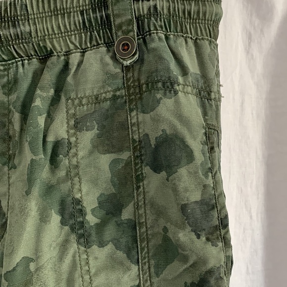 Anthropologie camo joggers - Picture 3 of 9